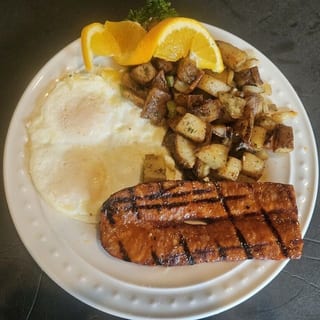 Two Eggs with Linguica Combo